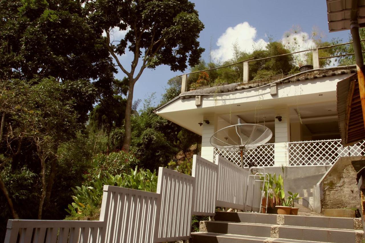 Bantal Guling Villa Lembang Exterior photo