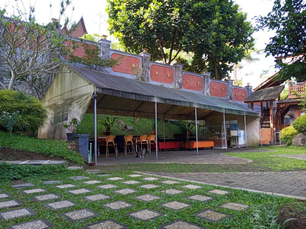 Bantal Guling Villa Lembang Exterior photo